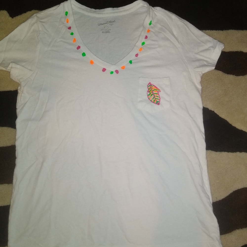 White t-shirt with art